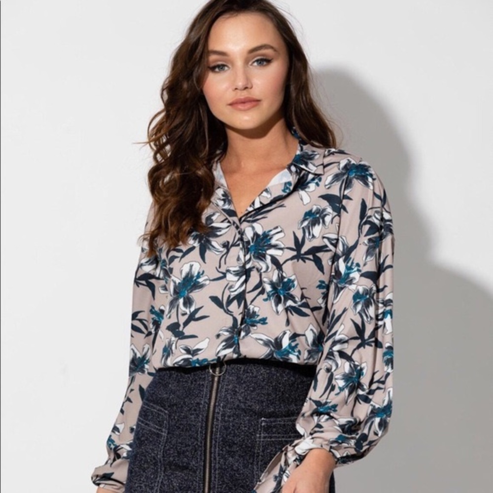 Zara • Floral Button Down Blouse - Picture 1 of 7